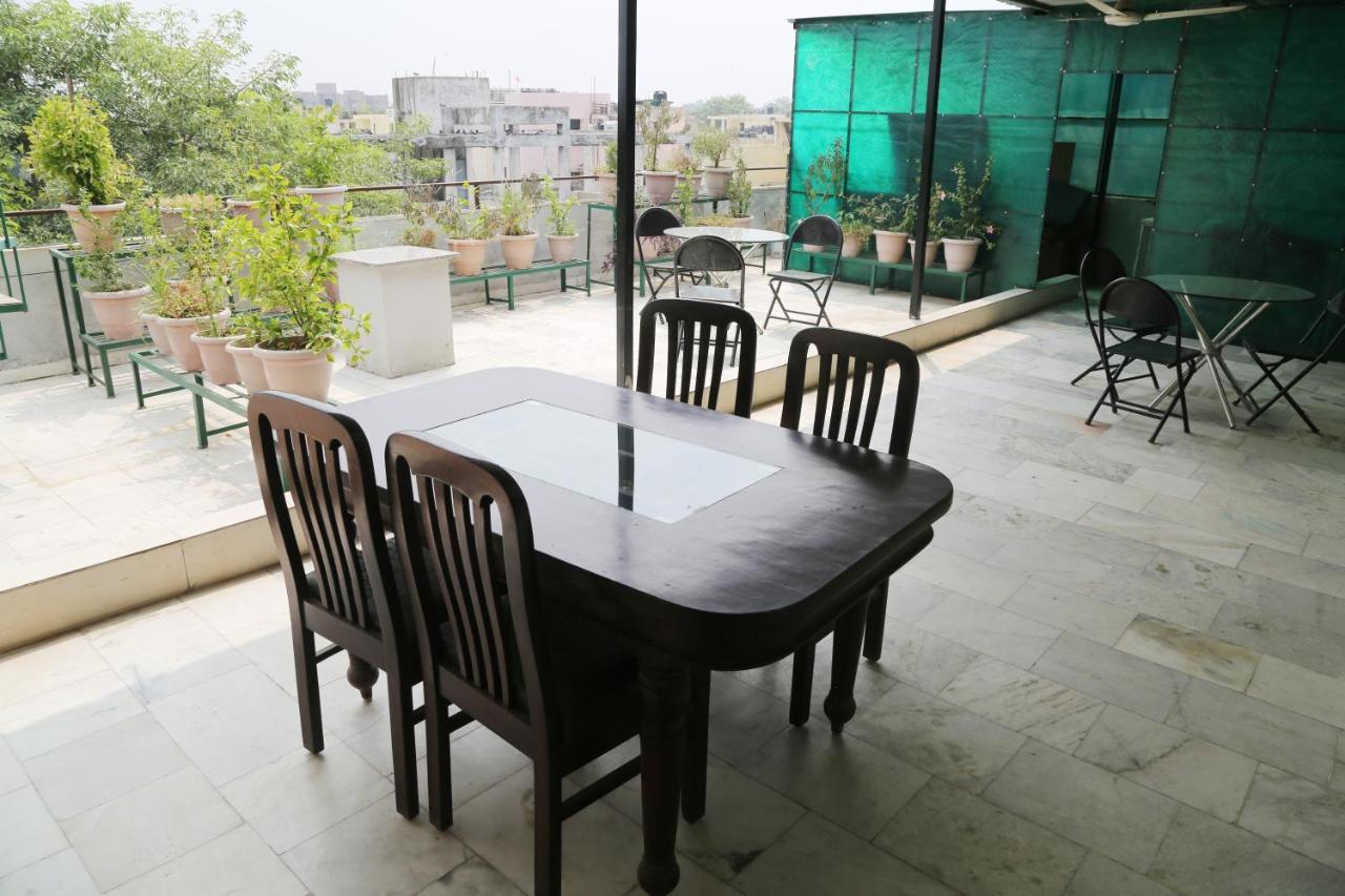 Shanti Residency New Delhi Buitenkant foto