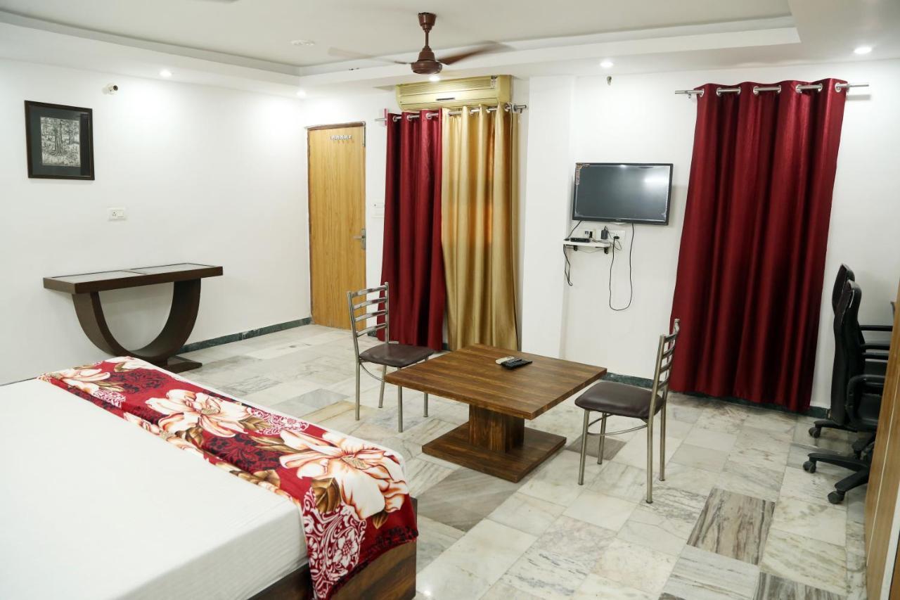 Shanti Residency New Delhi Buitenkant foto
