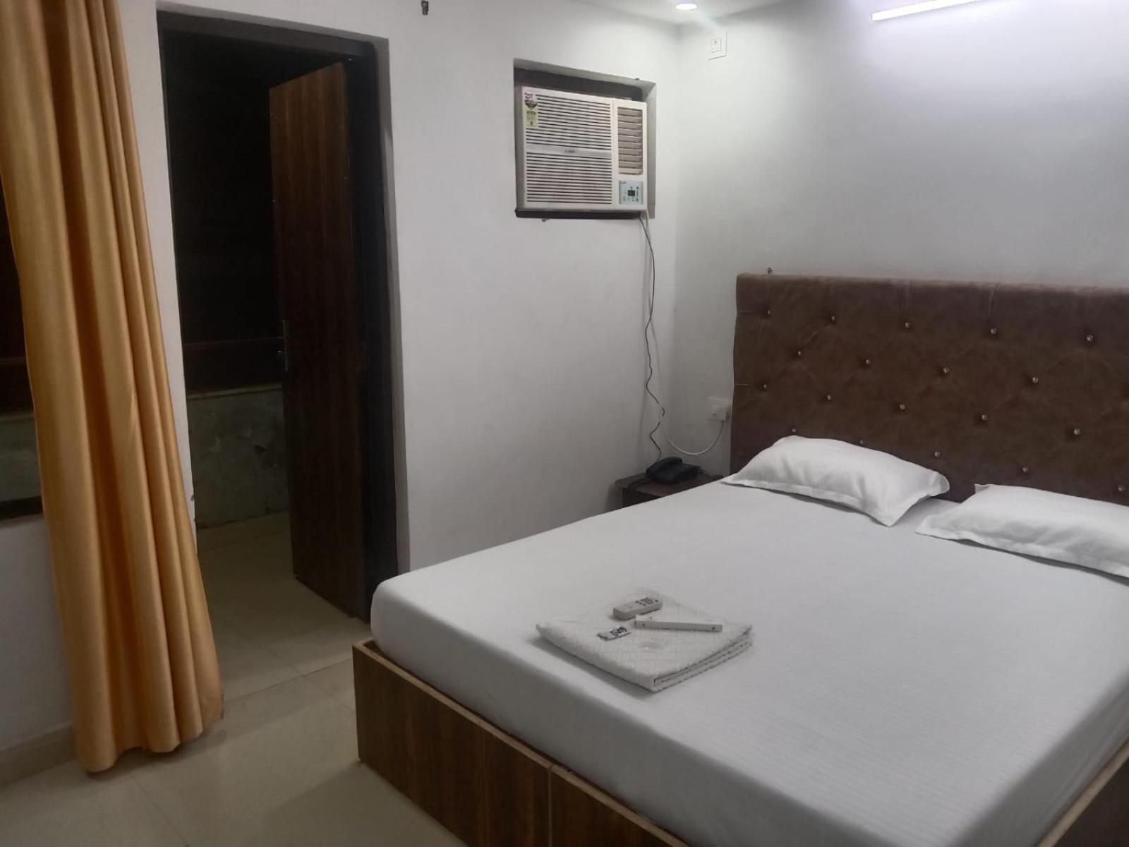 Shanti Residency New Delhi Buitenkant foto